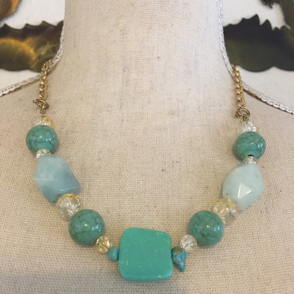 Vintage turquoise color glass beaded necklace
